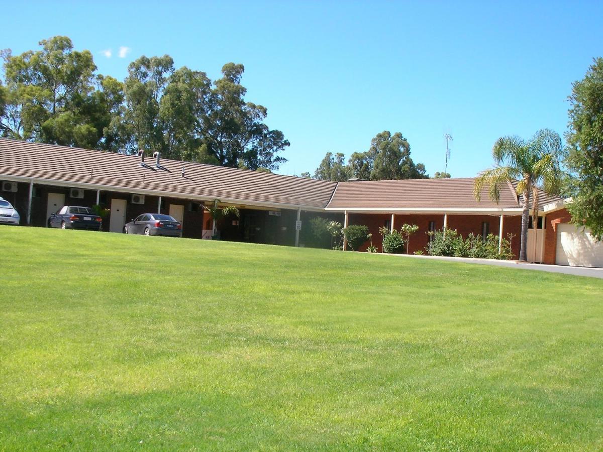 Tocumwal Golf Resort Dış mekan fotoğraf