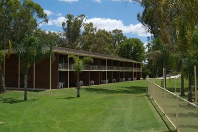 Tocumwal Golf Resort Dış mekan fotoğraf
