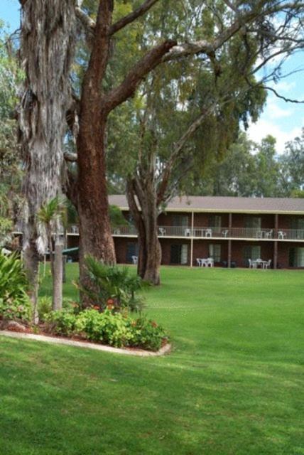 Tocumwal Golf Resort Dış mekan fotoğraf